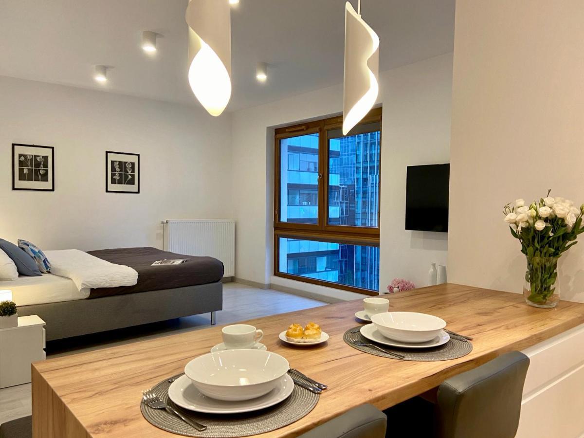 Living Point Residence Center Varsovie Extérieur photo